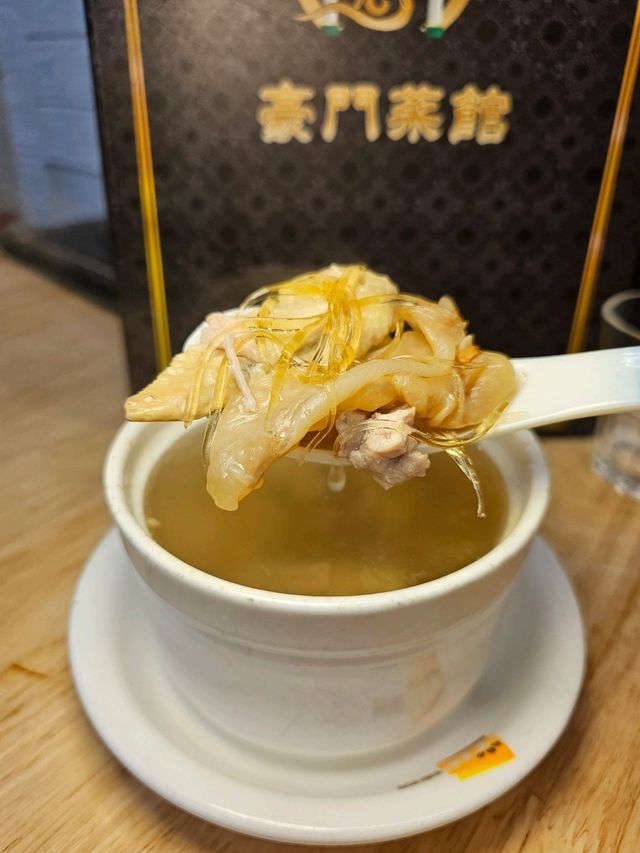 香港本地小菜館