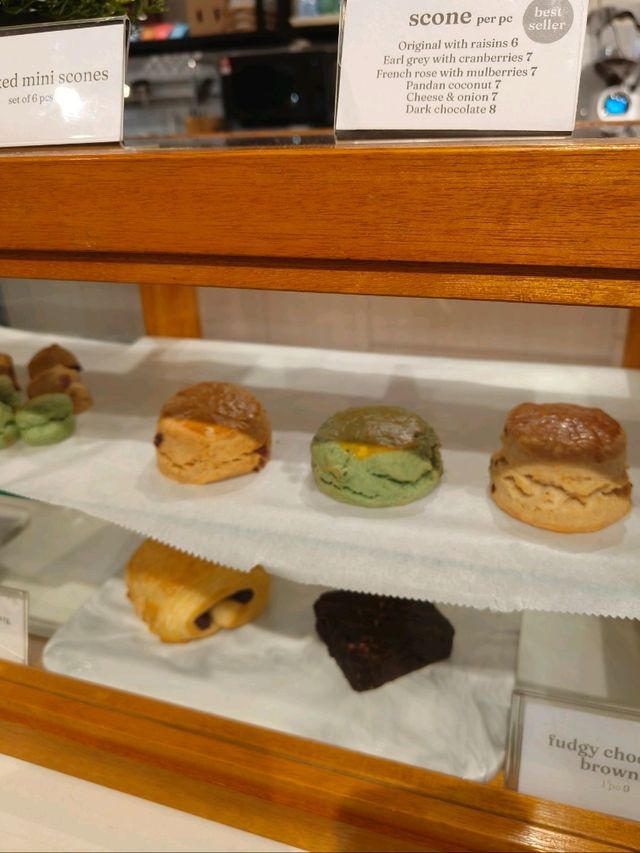 Hidden Dessert Gem in Genting: A Cozy Cake Break