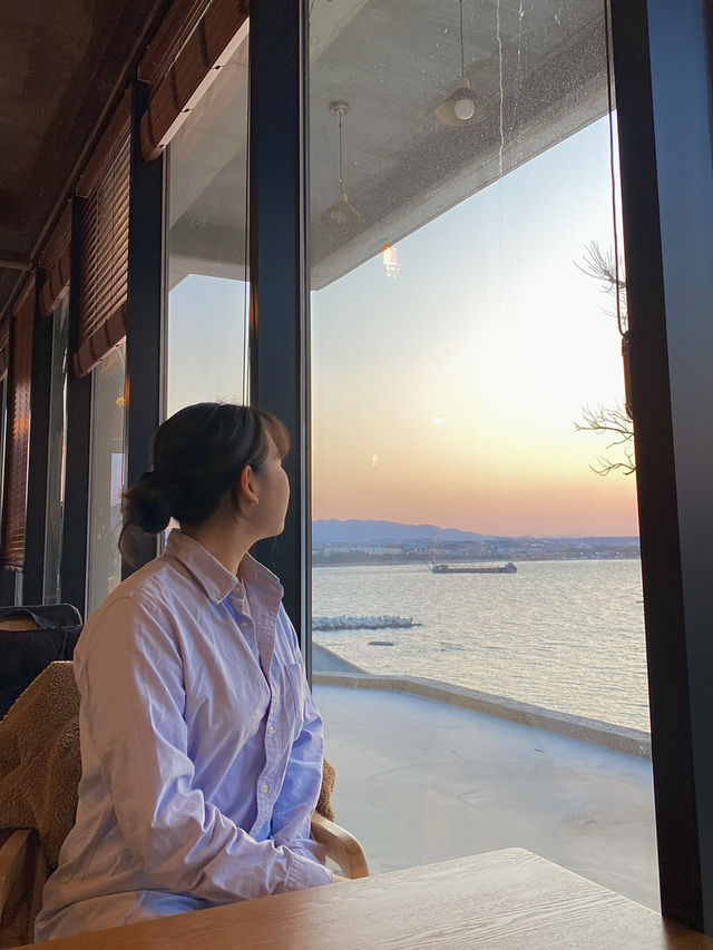 포항 노을감성 통유리창뷰 카페