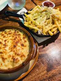 Asian Fusion Cuisine⭐️THE TREE⭐️Cosy Café 