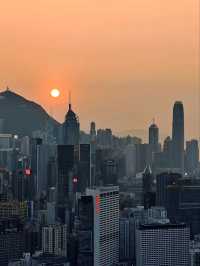 Sunset in Hong Kong is pure magic - Skyscrapers glow and the sky burns gold