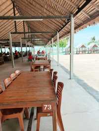 ร้านอร่อยริมหาดชะอำ เปิดมานานอร่อยเหมือนเดิม