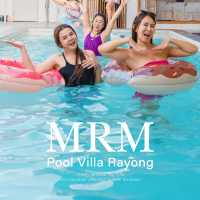 Pool Villa ใกล้ทะเลหาดเเม่รำพึง บ้านสวย สระกว้าง