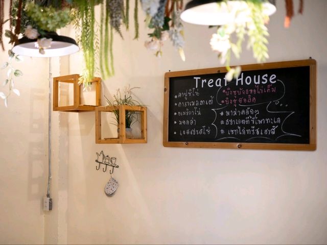คาเฟ่ บิงซูกขนมหวานเมืองขอนแก่น ร้าน Treat House