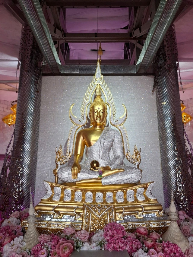 พระเจ้าห้าพระองค์ @ วัดพระธาตุผาซ่อนแก้ว