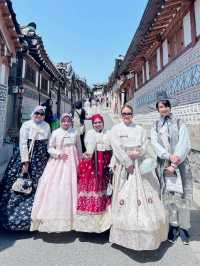 Wearing Hanbok Walk Around Gyeongbokgung Palace😍