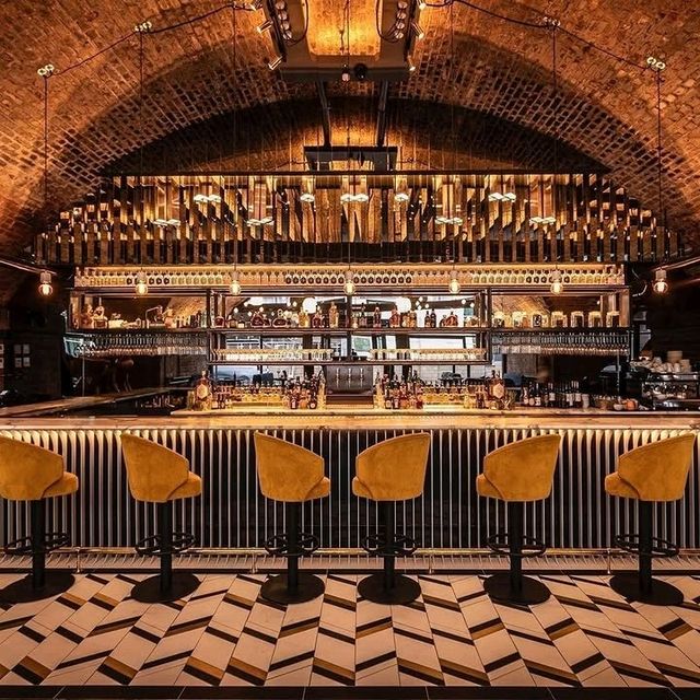 We had a brilliant time here almost 3 hours, with a few drinks of Gin, Rum and lots of free sampl