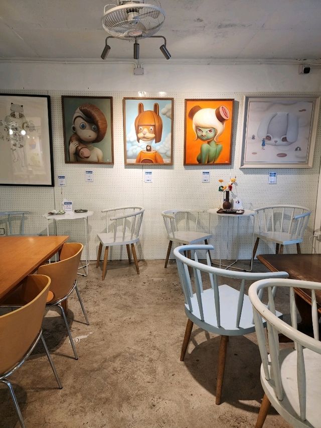 【バンコク】可愛すぎるNeo cafe&bar🦊Ninetails on Radio