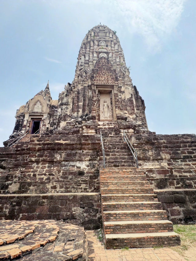 ✨ Discover Treasure : Wat Ratchaburana