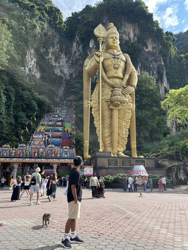 Exploring Batu Caves – A Sacred and Stunning Destination Near Kuala Lumpur