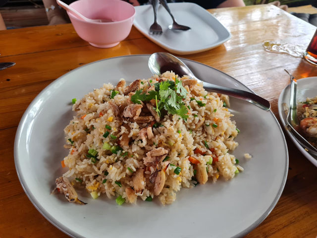 ซันโต๊ดคาเฟ่(บ้านต้นไม้ นครปฐม)คาเฟ่ลับๆ