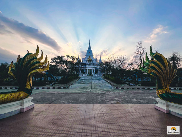 พระบรมธาตุเจดีย์ศรีมงคล
