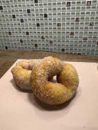【北九州グルメ】早く行かなきゃ売り切れてしまう、古民家のハワイアンドーナツ屋🍩