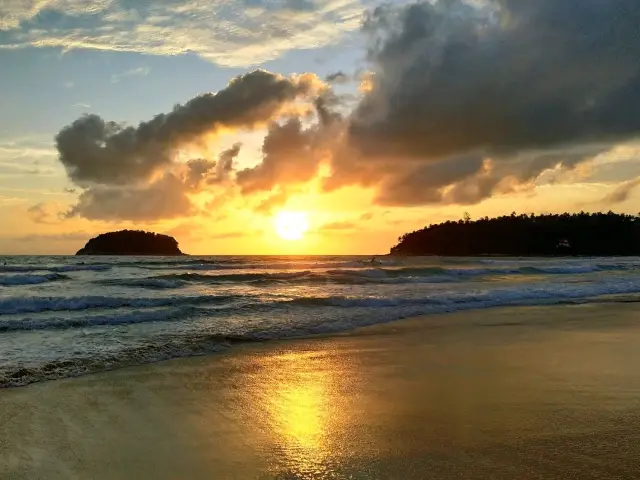 普吉島之旅，從蔚藍大海與涼爽美景開始