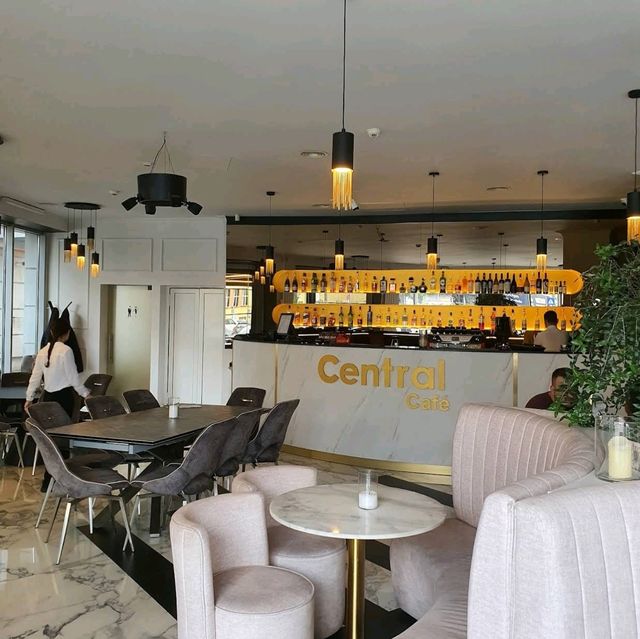 Central Café