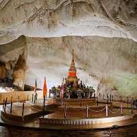 วัดถ้ำพระโพธิสัตว์โดดเด่นด้วยความสวยงามของธรรมชาติ