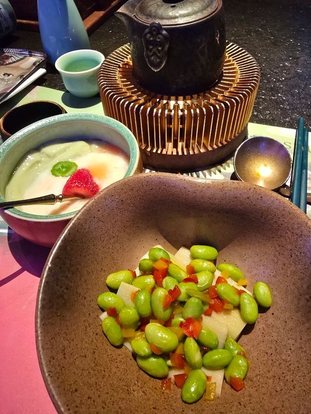 一朝步入畫卷，一宴夢回千年