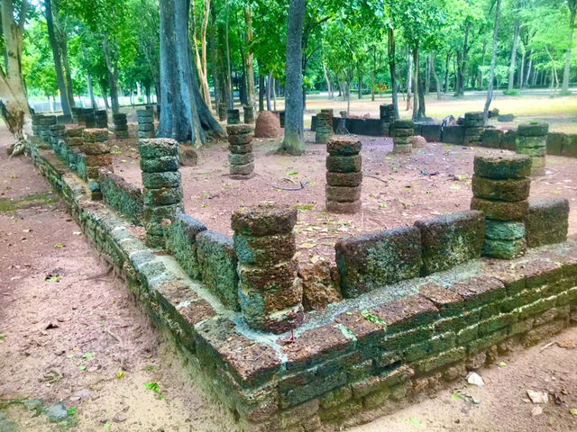 อุทยานประวัติศาสตร์กำแพงเพชร 