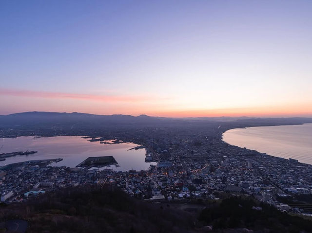 🗻【北海道・函館山】100万ドルの夜景と四季折々の絶景に出会う、函館旅のハイライト
