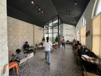 Cool Brews & Chill Vibes: Barista Coffee Toul Tompoung