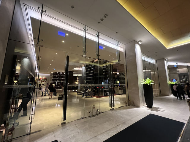 A Luxurious Urban Escape at Radisson Blu Plaza Bangkok