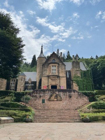 Lockheart Castle] An extraordinary experience of traveling back in