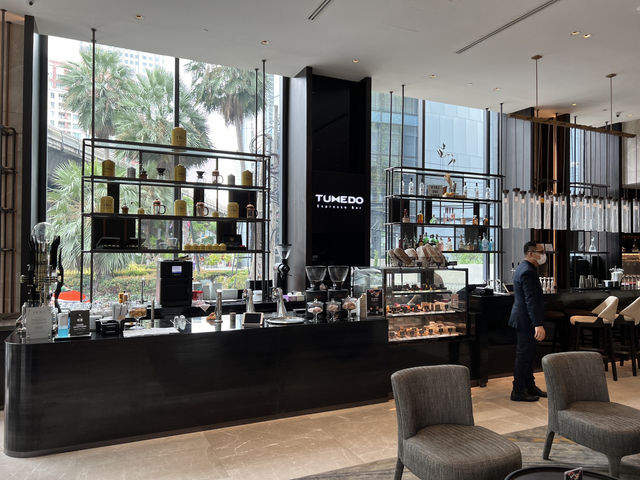 ☕️ A Quiet Touch of Class – Coffee & Pastries at Tuxedo Espresso Bar