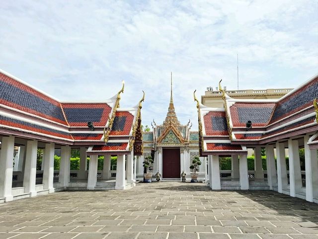 เข้าชมพระบรมมหาราชวัง✨️