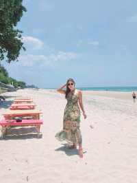 Top Seacret Beach Cafe หัวหิน