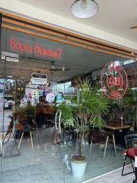 Grow High: Island Breakfast Spot