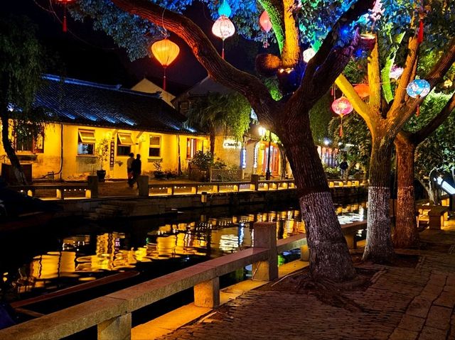 Zhouzhuang is so beautiful at night as well!!!