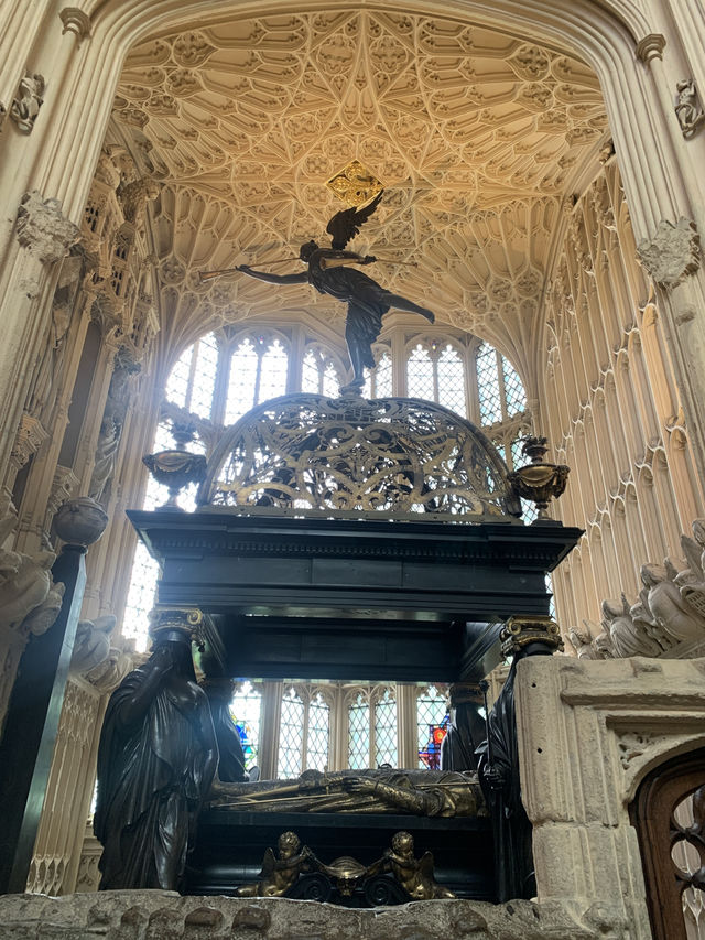 ⛪ Westminster Abbey – A Must-Visit Icon in London! 🇬🇧✨