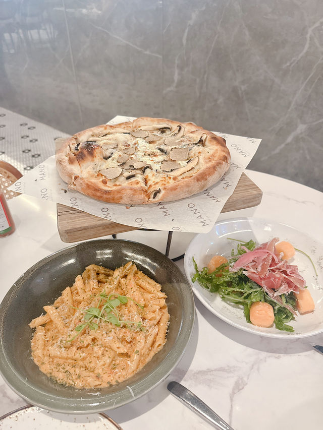 觀塘隱世型格風意大利Cafe  主打手工意粉同Pizza 