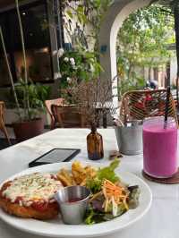The Jardin Café: Seminyak’s Hidden Garden of Flavor