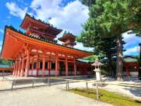 A Stroll Through Heian Shrine and Garden