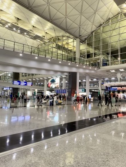 トランジットでも快適に！空港直結ホテル
