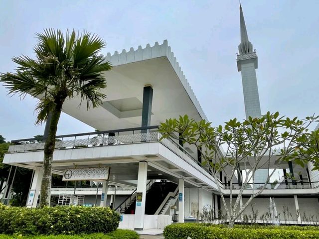 🕌🇲🇾 National Mosque Malaysia – A Symbol of Peace and Unity