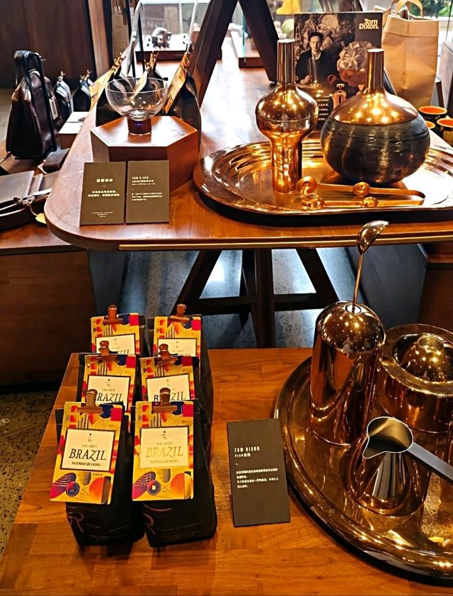 Shanghai’s Coffee Wonderland : Starbucks Roastery Shanghai