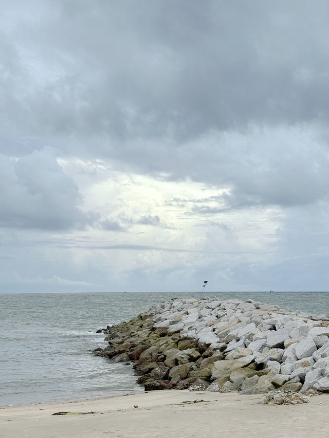 ไปถ่ายรูปกันไหม “หาดแสงจันทร์” ไปถ่ายรูปกันไหม “หาดแสงจันทร์”
