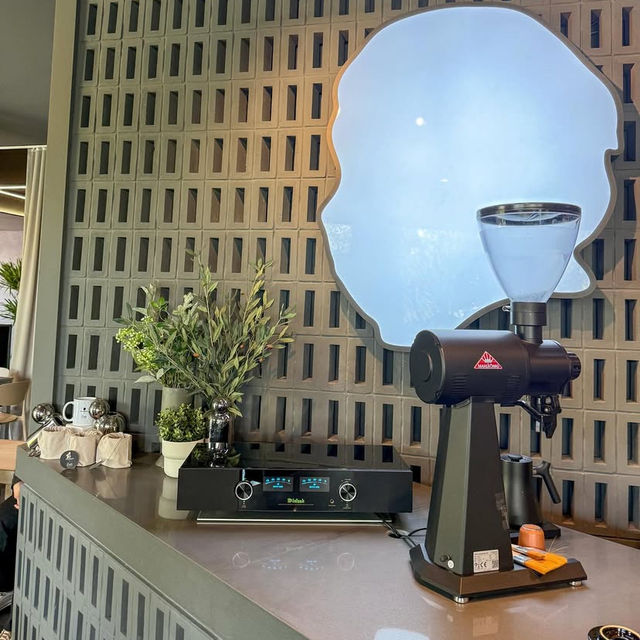 ☁️🍃 Bottomless Cafe – คาเฟ่เงียบๆ ที่เหมือนพักใจ