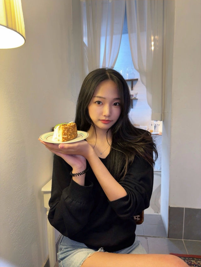 수원화성 산책 후, 감성 카페 한 잔 어때요?🌸☕