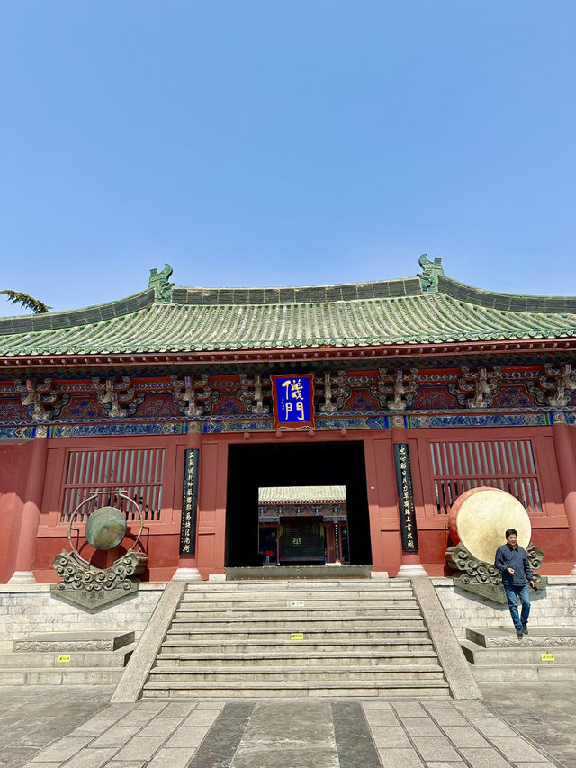 Through the Gate of Authority – Stepping into Kaifeng’s Ancient Core Through the Gate of Authority – Stepping into Kaifeng’s Ancient Core