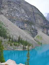 Moraine Lake ยอมในความฟ้าของทะเลสาบ