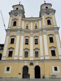 음악처럼 아름다운 결혼식의 무대가 된 성당