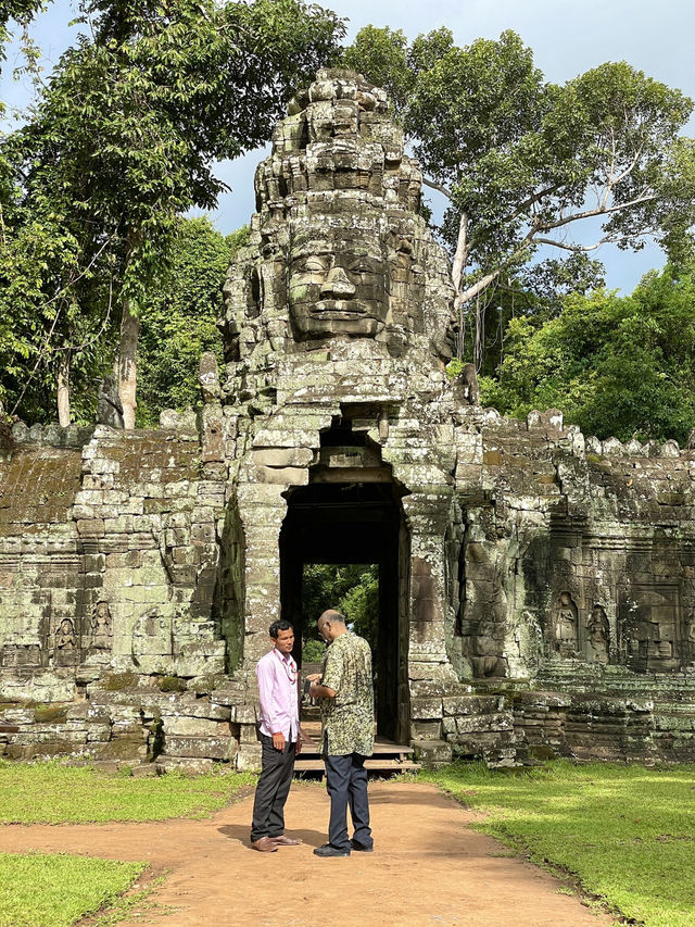 A journey into Cambodia’s ancient history and culture👫😎👍😍