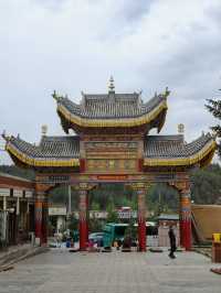 🛕 Milariba Monastery: A Towering Tribute to Tibetan Spirituality in Gannan