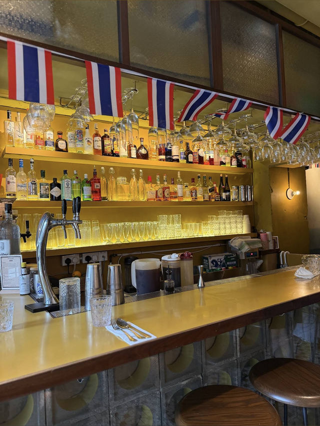 Chachawan Hong Kong, Fiery Thai Flavors in a Vibrant Setting