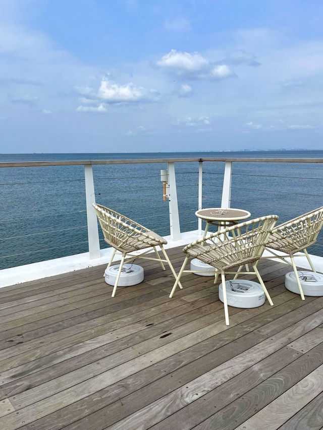☕️ Coffee Break by the Sea – Inage Seaside Park, Chiba
