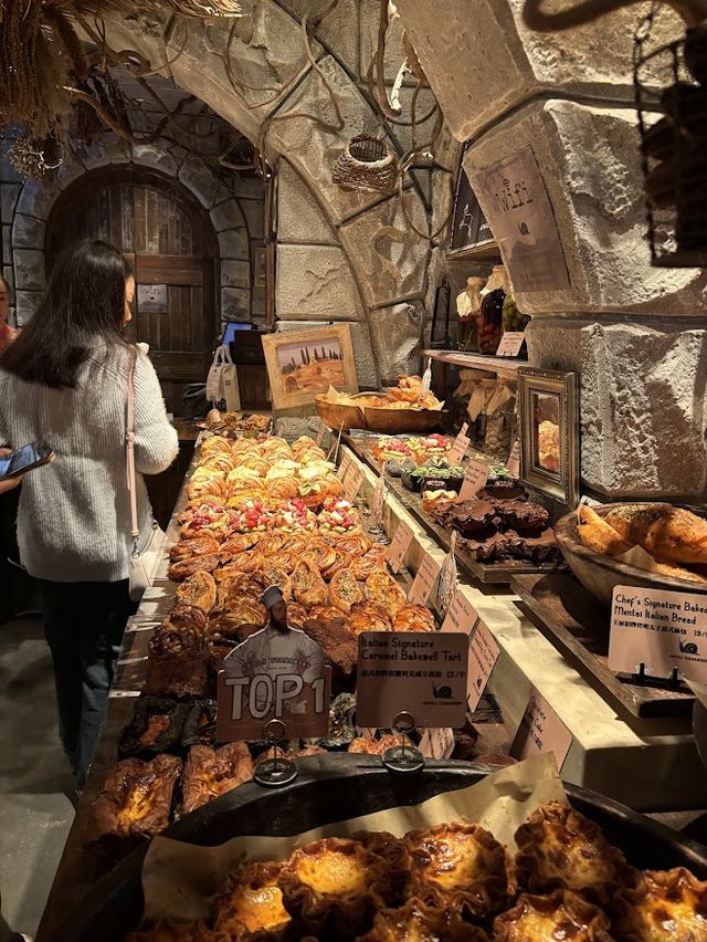 Apoli Itabakery — A Magical Little Bakery in Shanghai