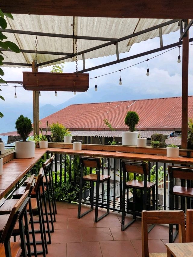 Chillin’ at Gao House & Coffee: Your Cozy Stay in Sapa 🌿✨ Chillin’ at Gao House & Coffee: Your Cozy Stay in Sapa 🌿✨